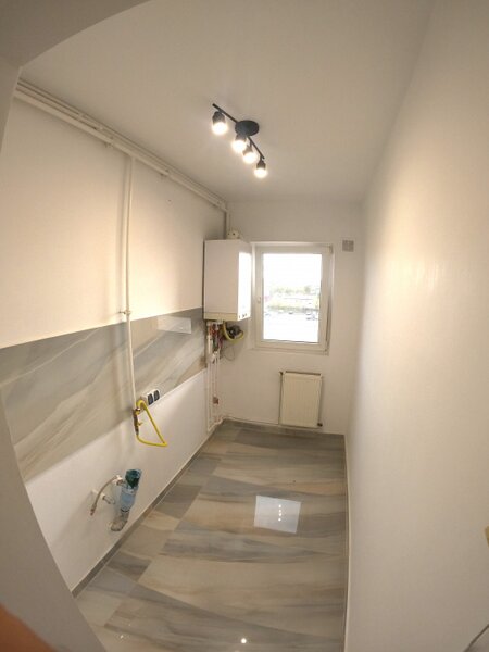 Giurgiu, apartament modern, bloc reabilitat, zona si pozitie ideala - totul nou